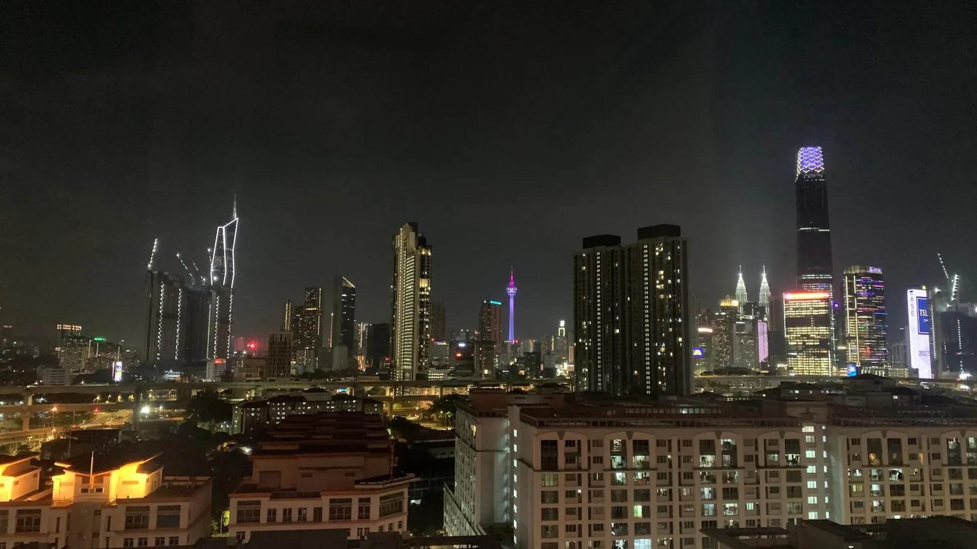Apartment V Residence Suites 5-6Pax 3R1B Linked To Sunway Velocity Mall Mrt Lrt Maluri & Cochrane Klcc View Kuala Lumpur